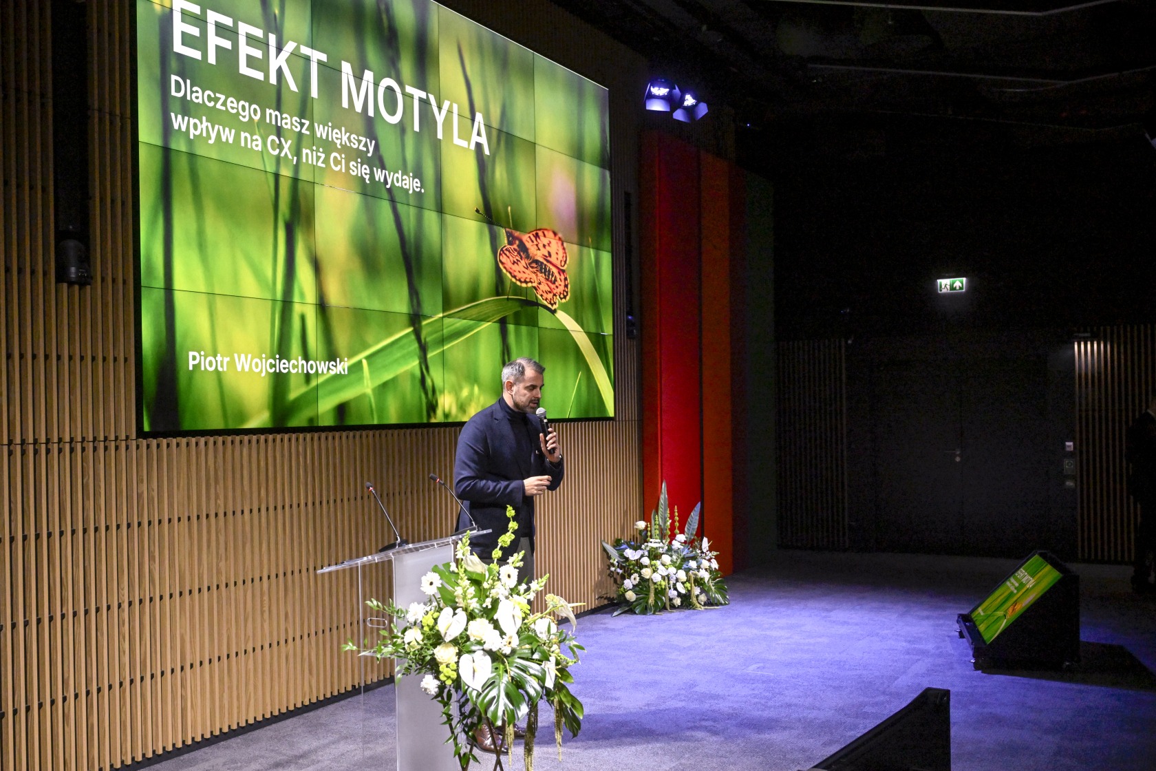 Wystąpienie dla mLeasing w temacie wpływu na CX Rola pracowników w CX w organizacji – ilustracja efektu motyla w Customer Experience.